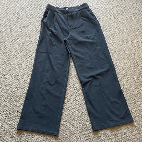 Vuori Women's Elevation Trousers - Picture 4 of 6